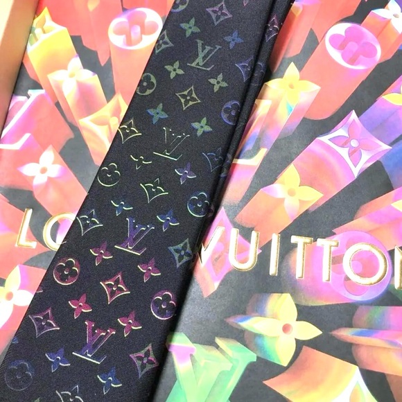 🎁HOLIDAY 25’🎁🆕💯 LOUIS VUITTON  MONOGRAM FUSHIA BLACK MULTI-CLR MOTIF W/TAGS🔥HOT🔥 - Picture 7 of 16